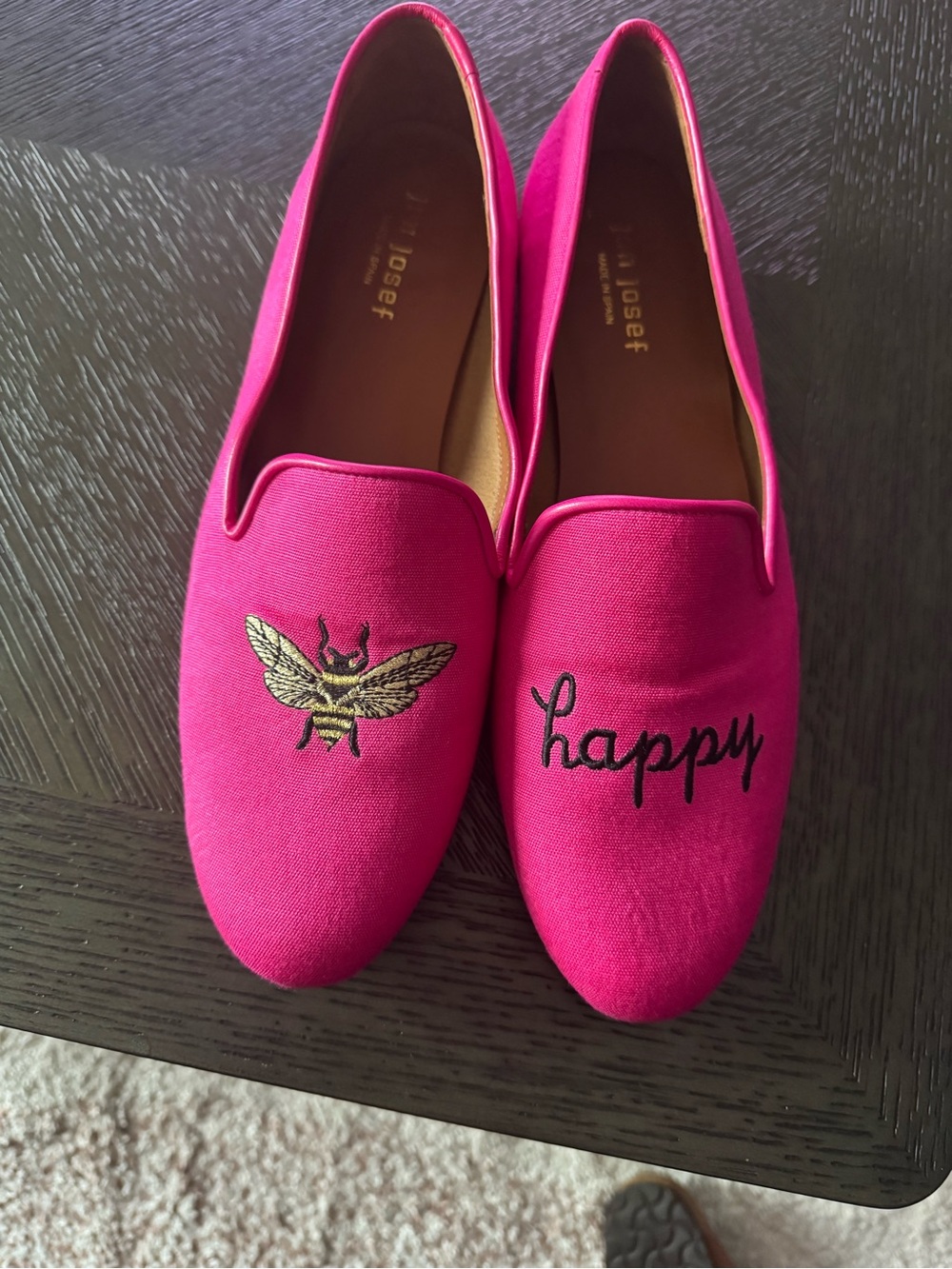 Women's Fuchsia Slip-On Flats with Embroidered Bee and 'Happy' Accent - Picture 3 of 10
